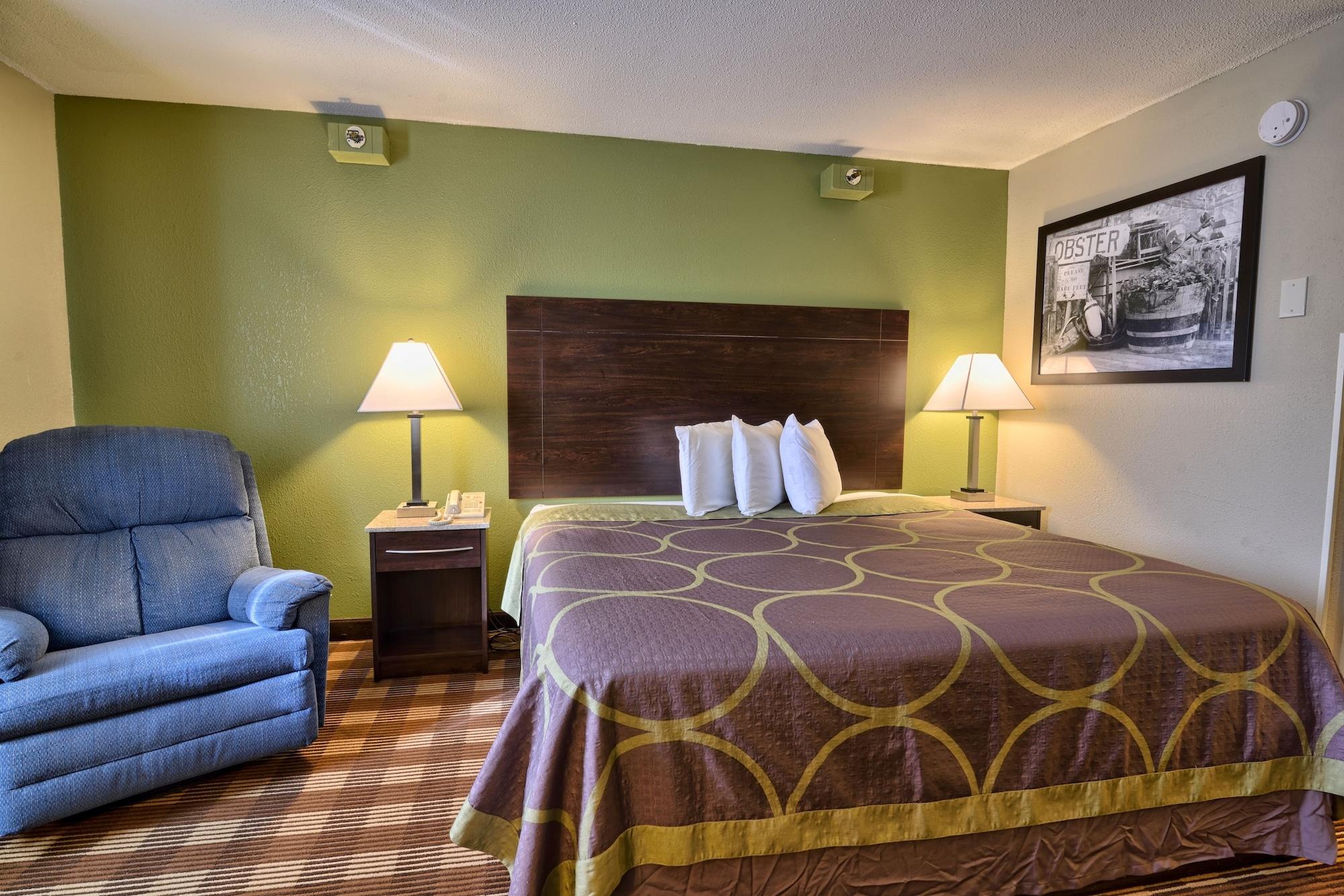 Super 8 By Wyndham Bangor Hotel Exterior foto