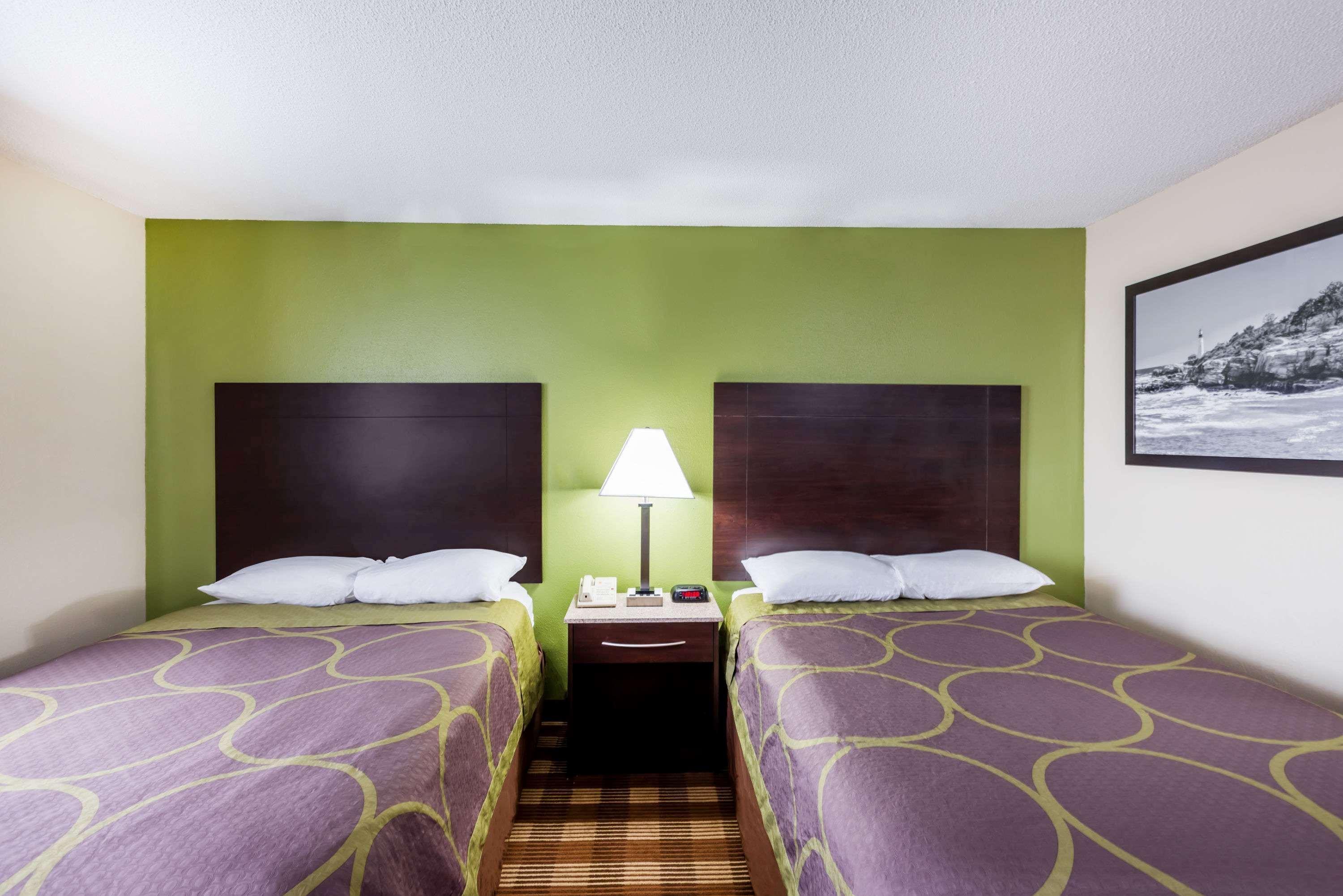 Super 8 By Wyndham Bangor Hotel Exterior foto