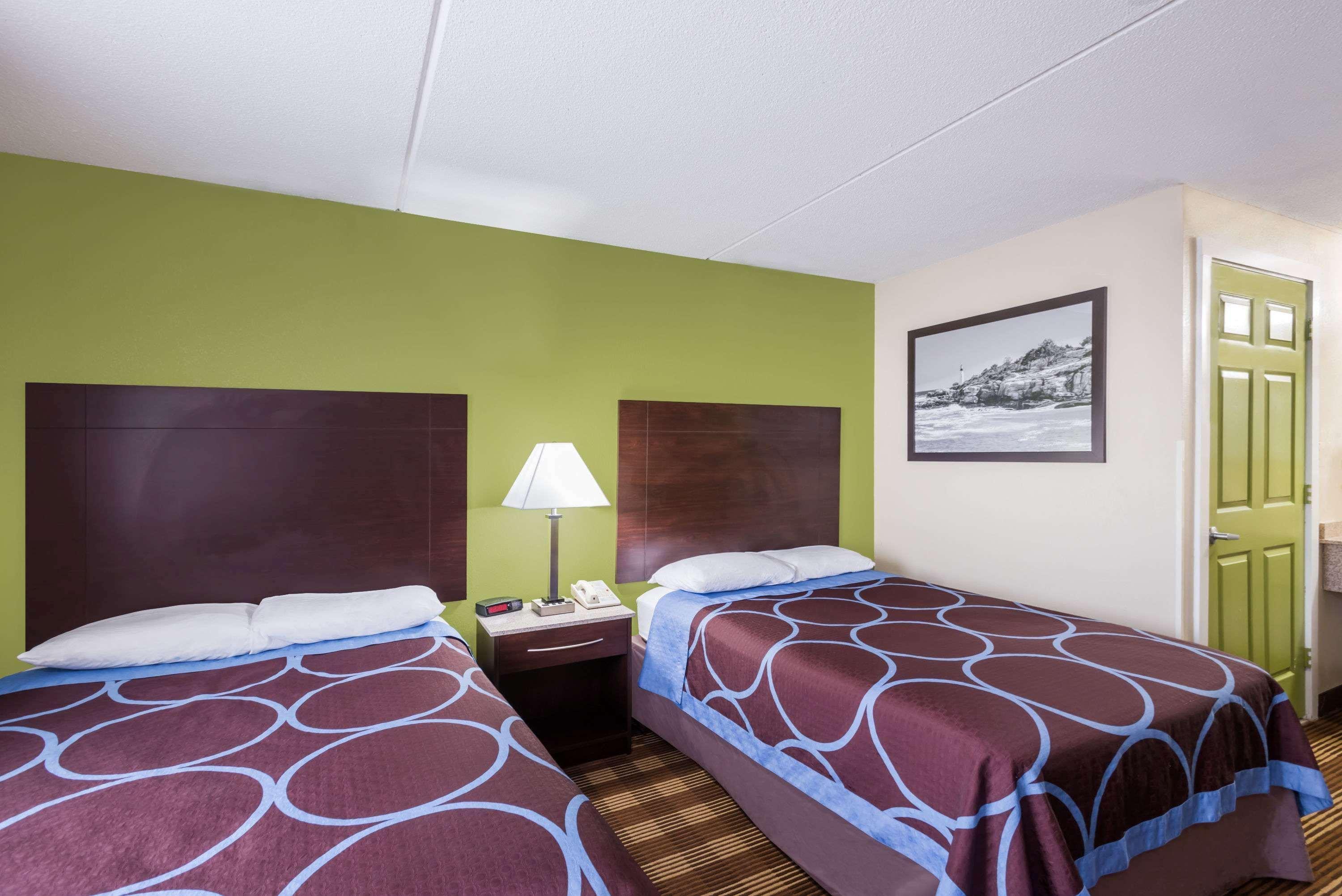 Super 8 By Wyndham Bangor Hotel Exterior foto