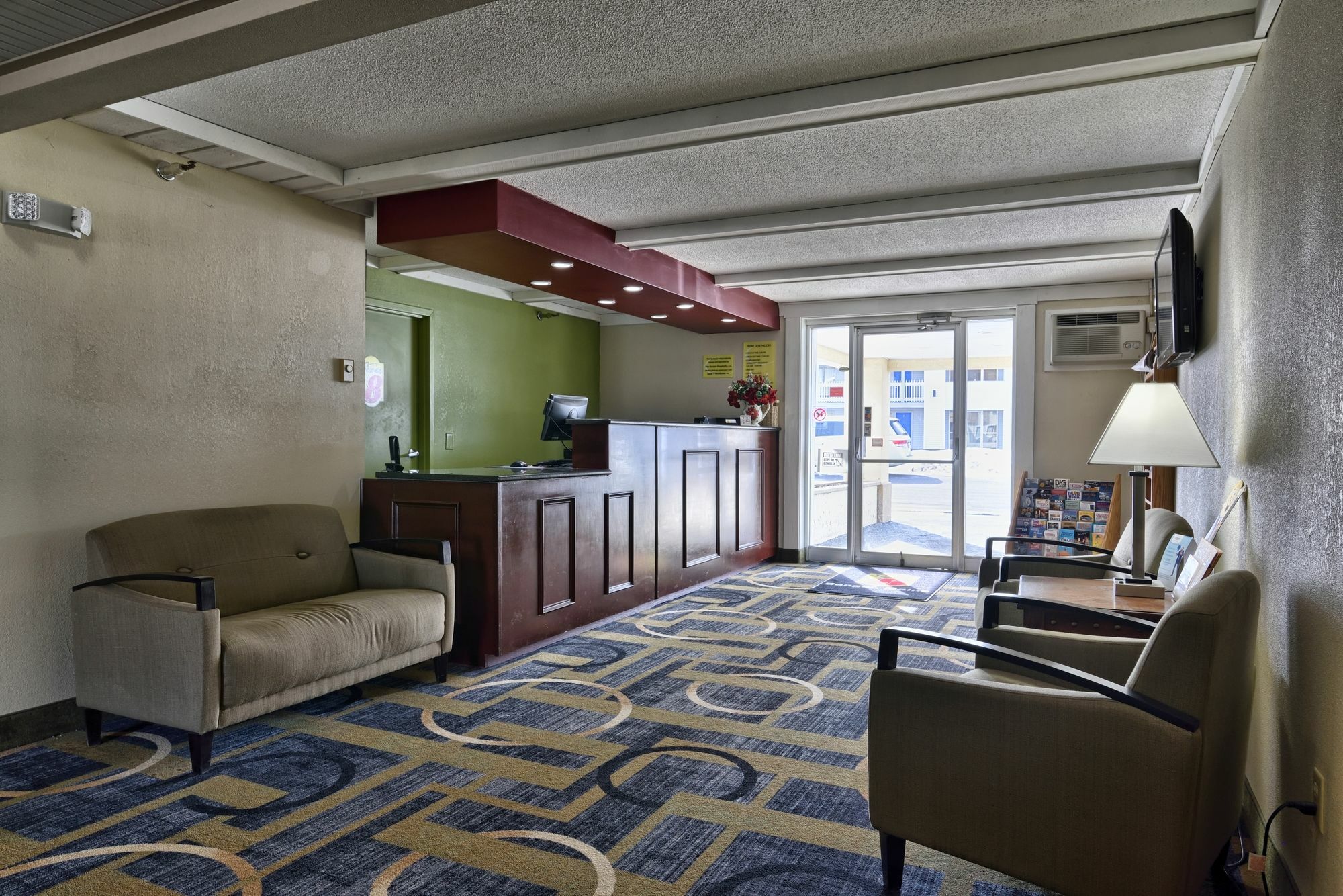 Super 8 By Wyndham Bangor Hotel Exterior foto